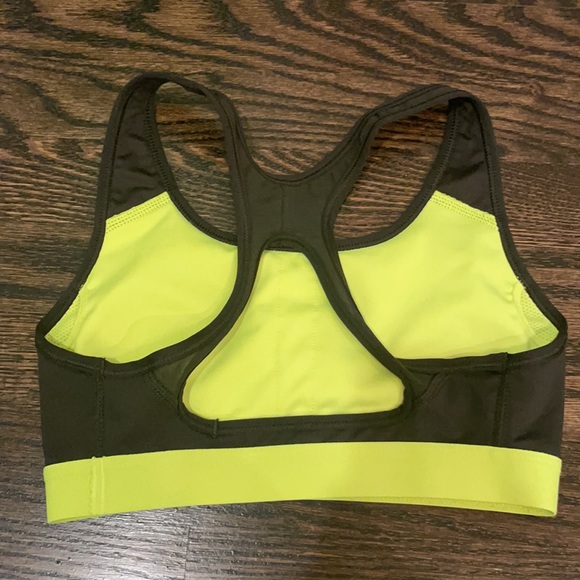 Neon green and black sports bra ( NO PADS)- but they can be inserted - Picture 2 of 3